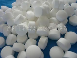 软水盐滤料沈阳软水盐水处理滤料 工业软水盐水处理滤料