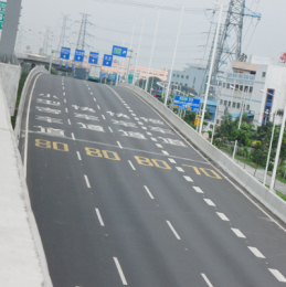 東莞市工廠道路畫(huà)線 東莞熱熔畫(huà)線 標(biāo)志牌廠家