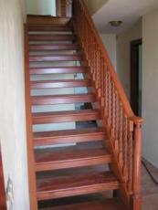 苏州墨城楼梯厂家直销各种实木楼梯 免设计费