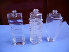 供应玻璃瓶 批量生产香水瓶 酒瓶 饮料瓶 瓶盖