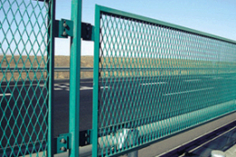 高速公路护栏网-安平高速公路护栏网-高速公路护栏防护网
